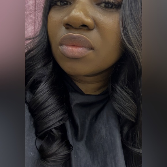 24” Relaxed yaki light Hair extension Tape in - Picture 3 of 7